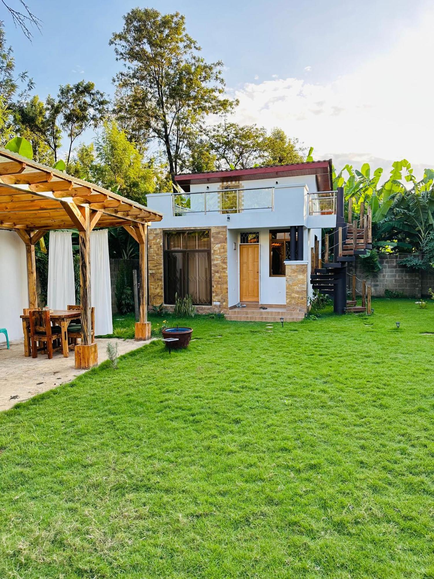 아루샤 Tiny House With Amazing View 아파트 외부 사진